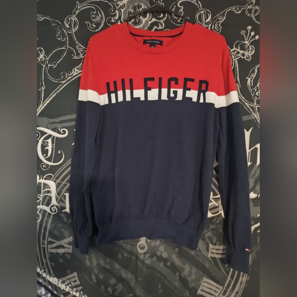 Tommy Hilfiger Men's Red and Blue Sweater